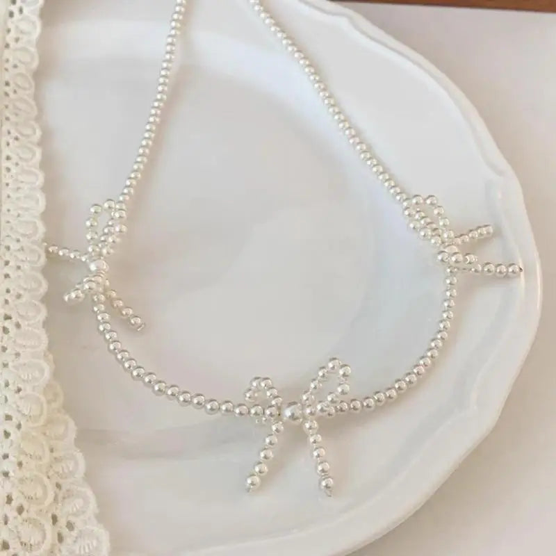 Delicate Y2K Jewelry Sweet Pearl Bowknot Necklaces Simple Style Short Clavicle Chains Choker for Women Girls Anniversary Party