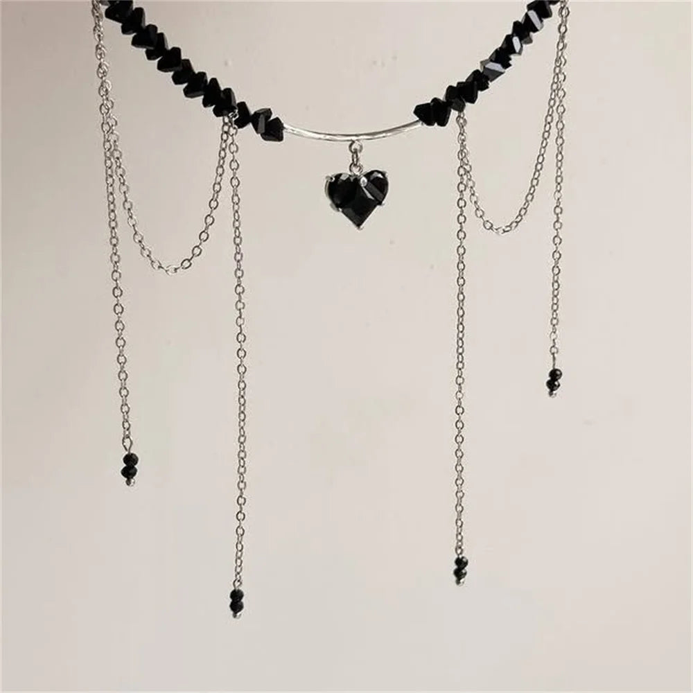 Punk fringe zircon heart-shaped pendant necklace for women, Bohemian geometric Baroque black crystal chain jewelry