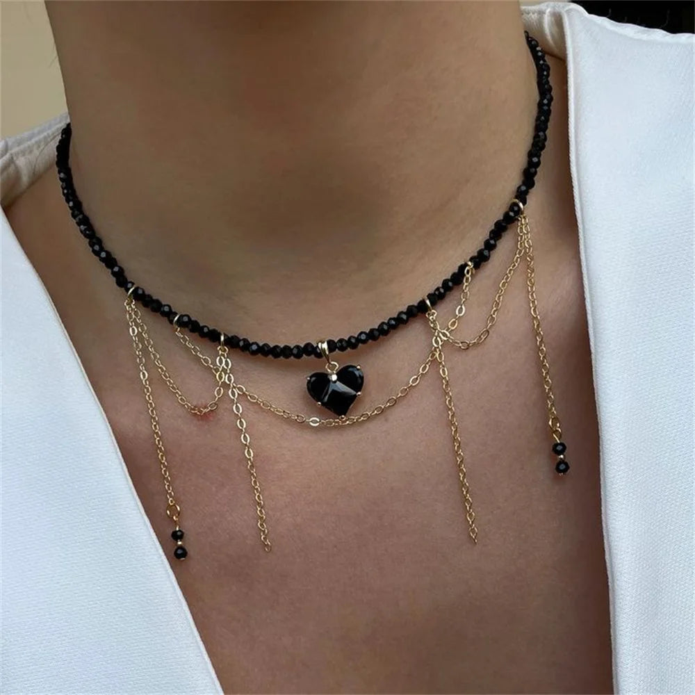 Punk fringe zircon heart-shaped pendant necklace for women, Bohemian geometric Baroque black crystal chain jewelry